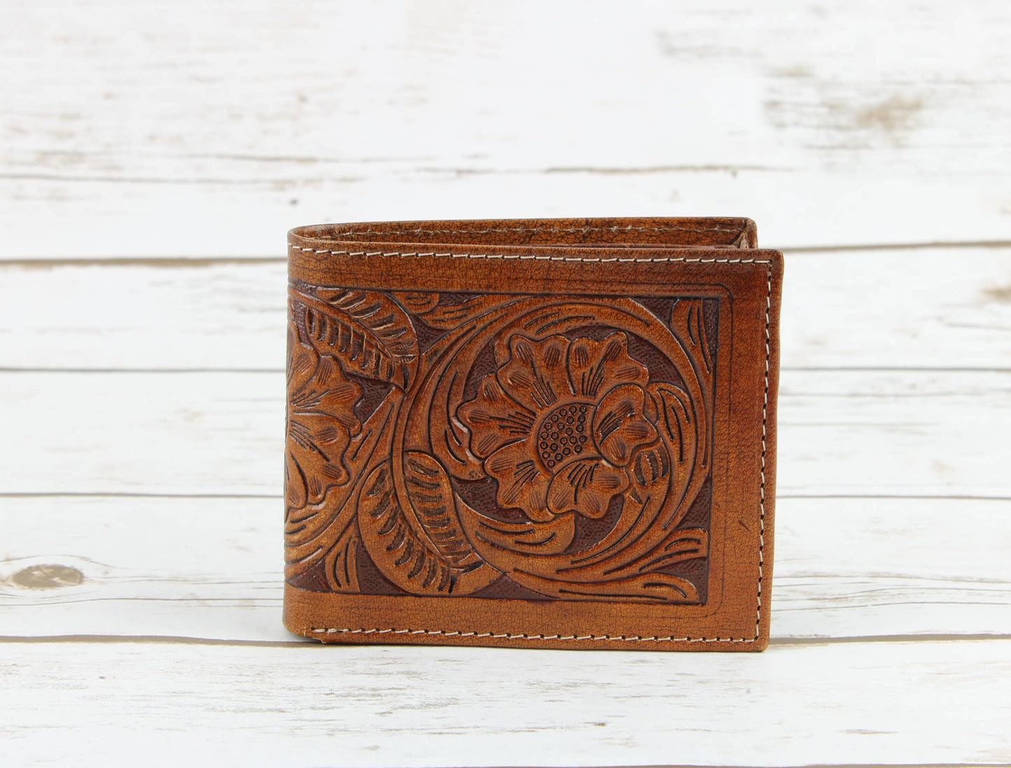 Billetera de cuero repujado para hombre en color tan
