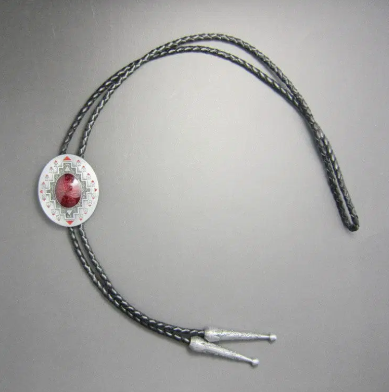 Bolo de óvalo rojo